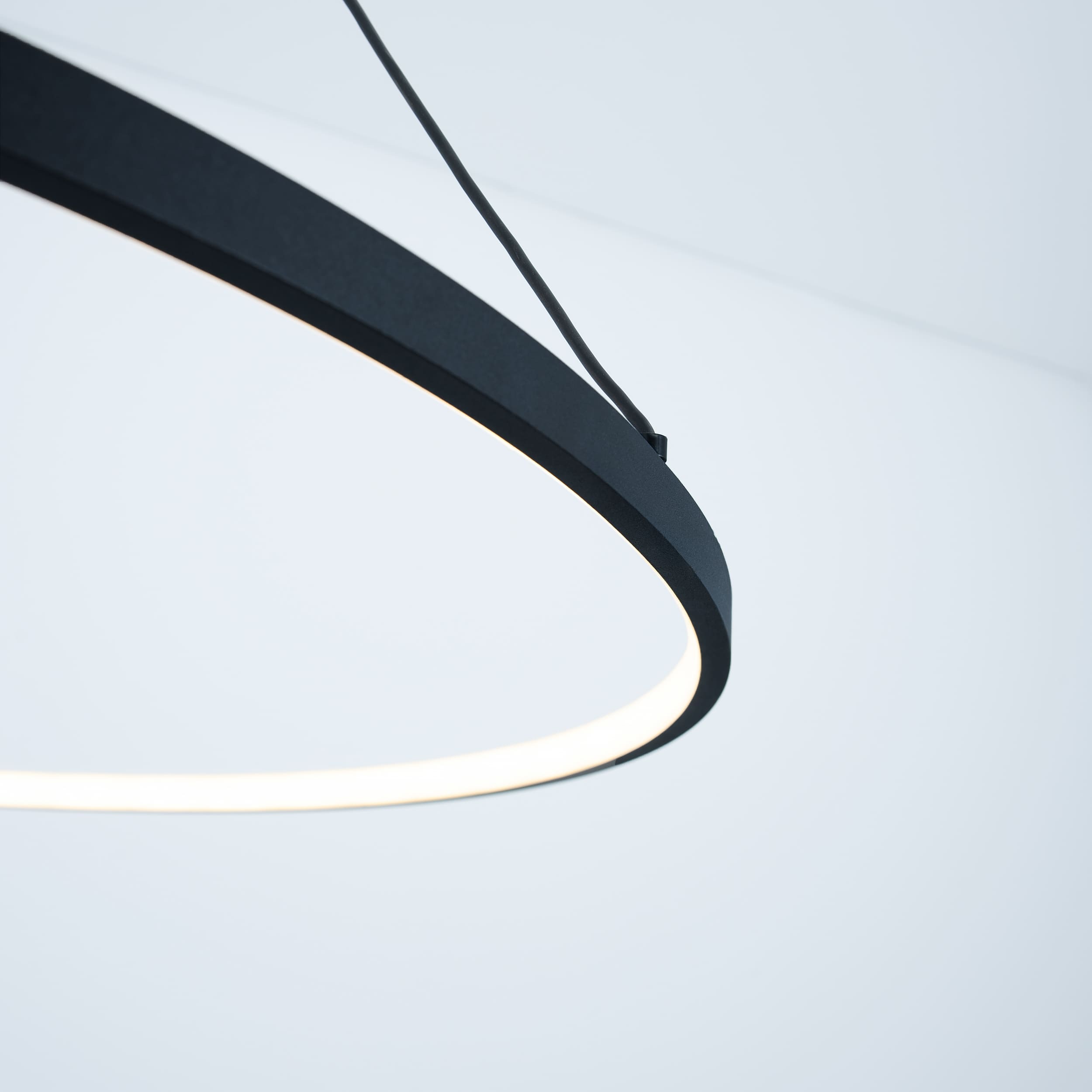 One Ring Inside 80cm Chandelier-Black